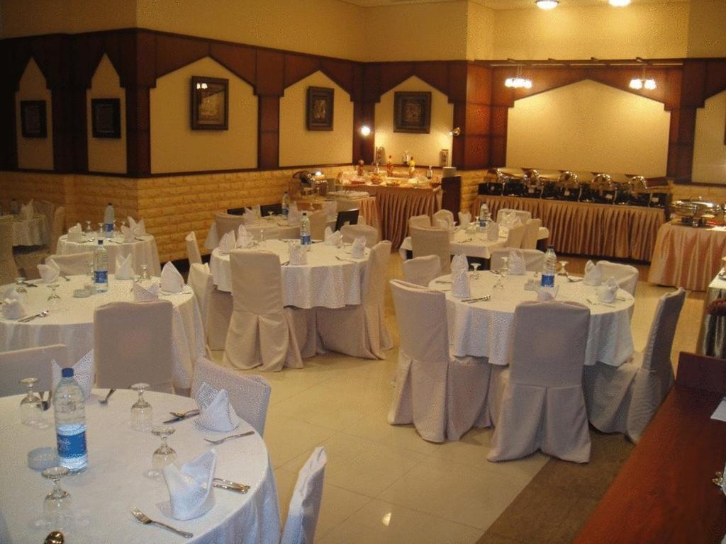 L'Arabia Hotel Apartments Abu Dhabi Restaurant photo